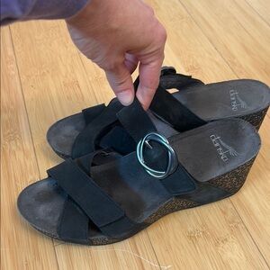 Dansko Susie Milled Black Nubuck Leather Wedge Sandals size Women’s 39